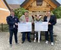Bild: Rotary-Club Auerbach/exb
Bei der Spendenübergabe (von links) Henner Wasmuth (Jugendfeuerwehr Illschwang), Bürgermeister Dieter Dehling, Ute Schieder (Donum Vitae Amberg) und Rotary-Präsident Christian Bär.