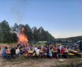 Bild: soj
Zahlreiche Zuschauer waren zum Abbrennen des Johannisfeuers nach Ebnath gekommen.