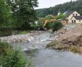 Bild: bö
In Emhof gestaltet das Wasserwirtschaftsamt Weiden derzeit die Fischtreppe an der Alten Vils neu. In knapp zwei Wochen soll die Maßnahme abgeschlossen sein.