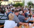 Bild: le
Nach dem "Gottesdienst auf dem Land" feierten die Gläubigen noch in Würzelbrunn.