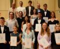 Bild: Kunz
Sie alle haben ihr Abitur am Augustinus-Gymnasium Weiden mit einer glatten Eins geschafft.