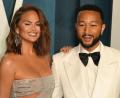 Bild: Imagespace/imageSPACE via ZUMA Press Wire/dpa
Das amerikanische Model Chrissy Teigen (l) und ihr Ehemann John Legend.