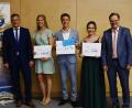 Bild: Wolfgang Schrüfer/exb
Bei der Ehrung der Schulbesten (von links) während der Abi-Feier: Schulleiter Christian Schwab, Jule Kleierl, Johann Zeitler, Sophie Wild und Oberstufenkoordinator Stefan Schropp.