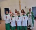 Bild: Picasa
Bei einem Gottesdienst werden die neuen Ministranten aufgenommen.
