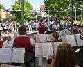 Bild: dob
Über 200 Besucher lauschen den Klängen der Roggensteiner Jugendkapelle unter Leitung von Josef Wolfrath,.