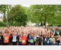 Archivbild: Andreas Brückmann
2017 gingen mehr als 1700 Teilnehmer aus 121 Firmen beim Firmenlauf in Amberg-Sulzbach an den Start. Auch heuer ist eine Anmeldung bereits möglich.