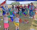 Bild: Lisa Weidner/exb
Tanzeinlagen der Kindergarten- und Krippenkinder sowie Kasperltheater, Zaubershow und mehr sorgen für eine kurzweilige Unterhaltung der vielen kleinen und großen Gäste.