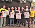 Bild: rth
Der FC Freihung ernennt vier neue Ehrenmitglieder (von links): Roland Roth, Vorsitzender Jürgen Grundler, Norbert Bücherl, Thomas Graml, Oskar Götz, Hermann Lühr, Uwe König und Kevin Jackson.