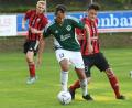 Bild: otr
Daniel Lauterbach (links, im Duell mit Benjamin Urban vom SC Luhe-Wildenau) und der SV Mitterteich sind am Samstag beim Oberpfälzer Bezirksligisten SpVgg Pfreimd zu Gast.