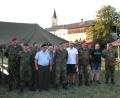 Bild: knh
Im kleinen Kreis feiert die Reservistenkameradschaft Mantel ihr 40-jähriges Gründungsfest. Vorsitzender Andreas Fellner (rechts) freut sich, dass auch noch einige Gründungsmitglieder dabei sind.