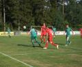 Bild: fz
Per Kopf vollstreckt Niklas Strohbach (Nummer 19) im Endspiel eine Hereingabe zum 7:0-Endstand für den FC Weiden-Ost gegen die DJK Irchenrieth.