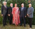 Bild: Lions-Club Tirschenreuth/exb
Die Vorstandsriege der Lions Tirschenreuth bei der Amtsübergabe von Pastpräsidentin Heike Kunte (Dritte von links) an Präsident Albert Saller (Vierter von links).