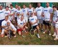 Bild: kro
Die deutsch-französische Freundschaft stand beim Turnier zwischen Tennissportlerinnen und -sportlern aus Waldsassen und aus Marcoussis im Vordergrund.