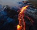 Bild: Ragnar Visage/RUV/dpa
Das Drohnenfoto zeigt den Ausbruch unweit des Berges Litli-Hrútur auf der dünn besiedelten Reykjanes-Halbinsel.
