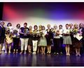 Bild: zig
Die Geehrten für 40 Jahre Zugehörigkeit (von links): Martina Daucher, Renate Beer, Erika Eichhammer, Rosemarie Fischer, Sabine Karpf, Maria Ibler, Angelika Biehler, Brigitte Eilles, Anita Lavall, Angela Meyer, Sabine Ott und Margareta Wagner. Ganz links Oberin Tatjana Richter, Generaloberin Edith Dürr (9. von links) und rechts Kerstin Wittmann, Pflegedirektorin am Klinikum St. Marien.