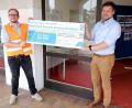 Bild: mab
Hannes Neudam und Bürgermeister Peter Neumeier eröffneten das Infocenter zum Brückenbau in Schwarzenfeld.