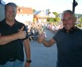 Bild: jr
Die beiden DJ´s Rainer Ott (links) und Alex Fellner verbreiteten am Freitagabend bei der Strandparty gute Laune und erinnerten mit ihren Musik an längst vergangene Zeiten.