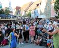 Bild:  Götz
Die historische Nabburger Altstadt ist voll. Jongleure und Akrobaten belustigen das Besuchervolk.