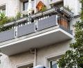 Symbolbild: Bernd Diekjobst/dpa
Derzeit in alle Munde: Eine Photovoltaik-Anlage für den Balkon.