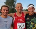 Bild: kro
Die Schnellsten bei den Herren: der Zweitplatzierte Martin Gebhard (von links), Sieger Andreas Hecht und der Drittplatzierte Andreas Maier.