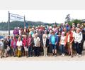 Bild: no
Die 51 Teilnehmer der Schwarzwald-Fahrt am Anlegesteg zur Rundfahrt über den Titisee.