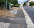Bild: bk
Die Gehwegverlängerung westlich der Ortsdurchfahrt B299 in Tanzfleck ist eine Anbindung an den bestehenden Gehweg