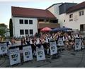Bild: gi
Beim stimmungsvollen Lampionfest freuen sich die Besucher über feinste Blasmusik.