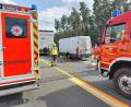 Bild: Kreisbrandinspektion Schwandorf/exb
Ein Sattelzug musste auf der A 93 wegen des beginnenden Baustellenbereichs seine Geschwindigkeit reduzieren. Der Fahrer eines Kleintransporters erkannte dies zu spät und fuhr auf.