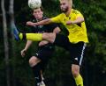 Bild: ham
SV Trisching gegen die DJK Dürnsricht - dieses Nachbarderby wird es auch kommende Spielzeit in der Kreisklasse Nord wiedergeben. In dieser Szene streiten der Trischinger Beneditk Wiesgickl (rechts) und Tobias Flierl um den Ball.