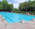 Bild: bsc
Das Friedenfelser Freibad ist beliebt. Aber hinter der Zukunft steht noch immer eines großes Fragezeichen.