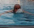 Bild: Kunz
Mit Begeisterung machen die Schwimmer mit und ziehen im Schätzlerbad Bahnen für den guten Zweck.