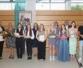 Bild: kek
Die besten Schüler der Mittelschule Auerbach mit ihren Klassenleiterinnen Kristina Steiner (hinten, Zweite von rechts) und Renate Schmidt (hinten, Zweite von links). Auch für Elternbeiratsvorsitzende Simone Frohnhöfer und Elternbeirätin Nicole Schoppa (vorne, von links) endete ihre "Dienstzeit".