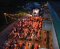 Bild: fla
Später am Abend ließ es sich noch gut im Freien auf der Terrasse der Stadthalle aushalten. Für diejenigen, denen es trotzdem zu kühl wurde, hatte der VFV auch den großen Saal vorbereitet.