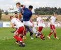 Bild: heh
Der TSV Konnersreuth gewann zum Saisonauftakt in der Kreisliga Süd das Stiftlandderby gegen die SpVgg Wiesau glücklich mit 1:0. In dieser Szene herrscht "dicke Luft" im Wiesauer Strafraum, Torwart Marcel Korp klärt gegen Cedric Reiter.