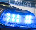 Symbolbild: agentur_dpa
Ein Exhibitionist belästigte in Cham eine Frau beim Einkaufen. Die Polizei sucht nach dem Mann.