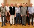 Bild: Koller/exb
Das Konsilium und die Konsultoren (von links): Gerhard Meier, Wolfgang Gerl, Präfekt Michael Koller, Oliver Weiß, Erhard Hirmer, Christoph Halmich, Zentralpräses Stadtpfarrer Markus Brunner, Stefan Ströhl und Bernhard Koller.