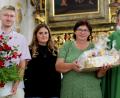 Bild: le
Eine liebenswerte Erzieherin, Carmen Kastl, hat nach 29 Jahren den Kindergarten St. Johannes Maria Vianney verlassen. Von links: Sebastian Reil , Svenja Horn, Carmen Kastl und Pfarrer Max Früchtl.