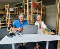 Bild: Barbara-Grundschule Amberg
Stefan Kick und Birgitt Diener hatten bei der Bestandsaufnahme und dem Einpflegen ins System richtig viel zu tun.