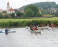 Bild: Hans-Jürgen Rudnik/exb
Das Kanufahren auf der acht Kilometer langen Strecke auf der Naab von Luhe bis Oberköblitz macht allen riesen Spaß.