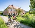 Bild: Oberpfälzer Wald/Thomas Kujat
Der Schwarzachtal-Radweg führt vorbei an Kröblitz, einem Ortsteil der Stadt Neunburg vorm Wald im Landkreis Schwandorf.