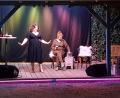 Bild: Sabine Mende/exb
Das Kabarettduo „Die Puderdose“, Claudia Schuma und Irene Weber, auf der Kulturbühne im "Parapluie".