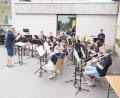 Bild: sak
Das Jugendorchester der Werkvolkkapelle Schlicht unter der Leitung von Joachim Schertl hat seinen großen Auftritt beim Sommer-Musikfest im Schulhof.