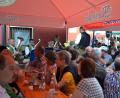 Bild: gi
Der 15. Italienische Abend im Anwesen der Dorfbäckerei, der Familie Ambros und Annemarie Held in Burgtreswitz ist ein voller Erfolg, denn auch das Wetter spielt mit.