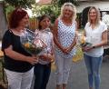 Bild: Isolde Schneider/exb
Gruppensprecherin Gertraud Wolf und Spartenleiterin Isolde Schneider (Zweite und Dritte von rechts) dankten Esther Späth-Schöcklmann (links) und Cornelia Merkl (rechts) für ihr sportliches Engagement.