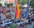 Archivbild: dob
Wenn die Spielvereinigung mit den "Rot-Weiß"-Keglern zum Altstadtfest einladen, dann kommen die Besucher gerne vorbei.