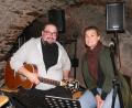 Bild: mh
Marion Weißmeyer und Thorsten Horn unterhalten das Publikum beim Bierkellerkonzert mit Austro-Pop und anderen Hits.