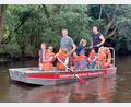 Bild: kki
Mit voller Kraft voraus schipperten drei Boote von Oberwildenau zur Naabmühle unterhalb von Luhe, mit im Boot Vorsitzender Andreas Albrecht (Mitte).