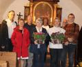 Bild: gru
Die Solisten des Sommerkonzerts in St. Veit und geehrte Sängerinnen des Kirchenchors: (von links) Pfarrer Andreas Utzat, Kirchenchorleiterin Elsbeth Maderer, Posaunenchorleiter Günther Pilhofer, Mathilde Kraus, Heidi Wohlfahrt, Cordula Plach, Vertrauensmann Rudi Gruber und Emil Radl.