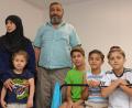 Bild: Wolfgang Steinbacher
Die Familie von Dergam Al Khalaf Al Horan aus Aleppo: Mutter Laminaa mit Malek, Vater Dergam und die Söhne Osama, Abd Al Ruhman und Besher (von links)
