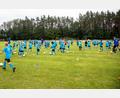Bild: Bernd Maul/exb
Trainingseinheiten wechselten sich im Fußballcamp in Kauerhof mit Turnieren ab.